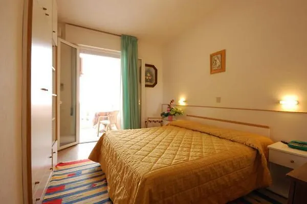 Antoniana Szálloda 3*